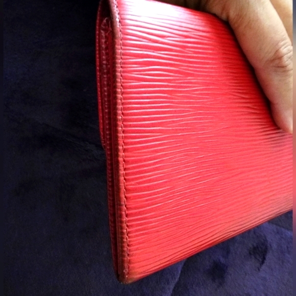 Authentic Louis Vuitton Red EPI Wallet - Picture 5 of 15